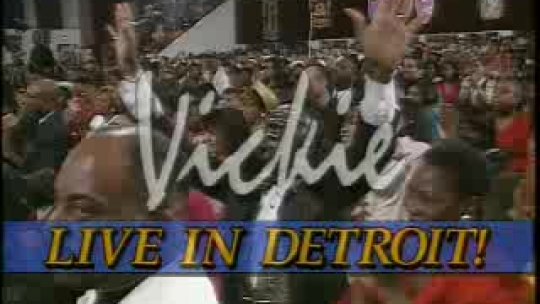 Vickie Winans - Live In Detroit